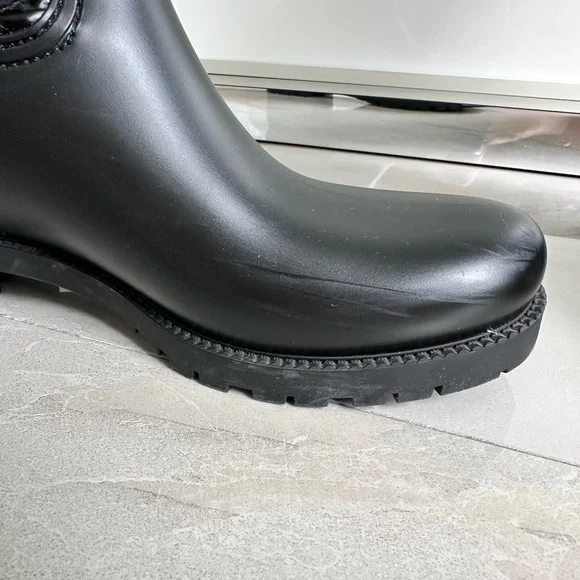 Women Salvatore Ferragamo rainy boots black size 10 preowned. - Picture 4 of 12
